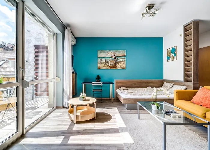 Weiner Apartment With Balcony