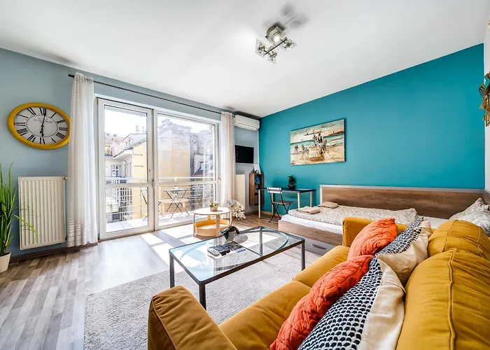 Weiner Apartment With Balcony